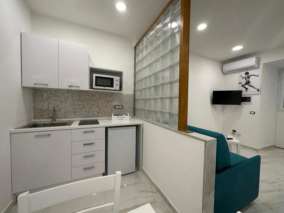 La Vie Est Belle Apartment Naples Italy