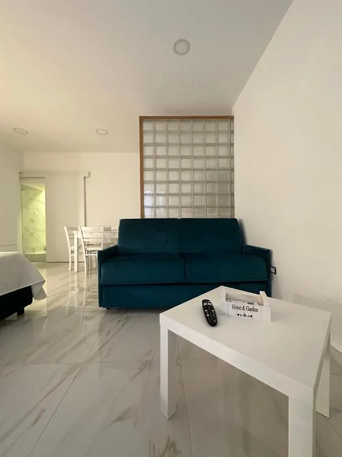 La Vie Est Belle Apartment Naples