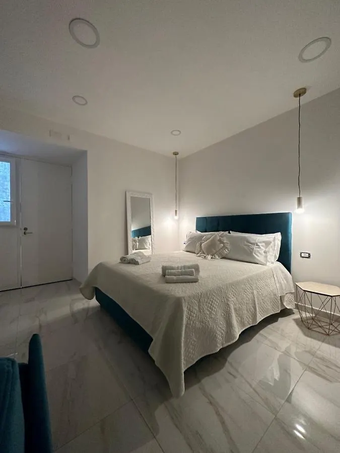 La Vie Est Belle Apartment Naples 0*,