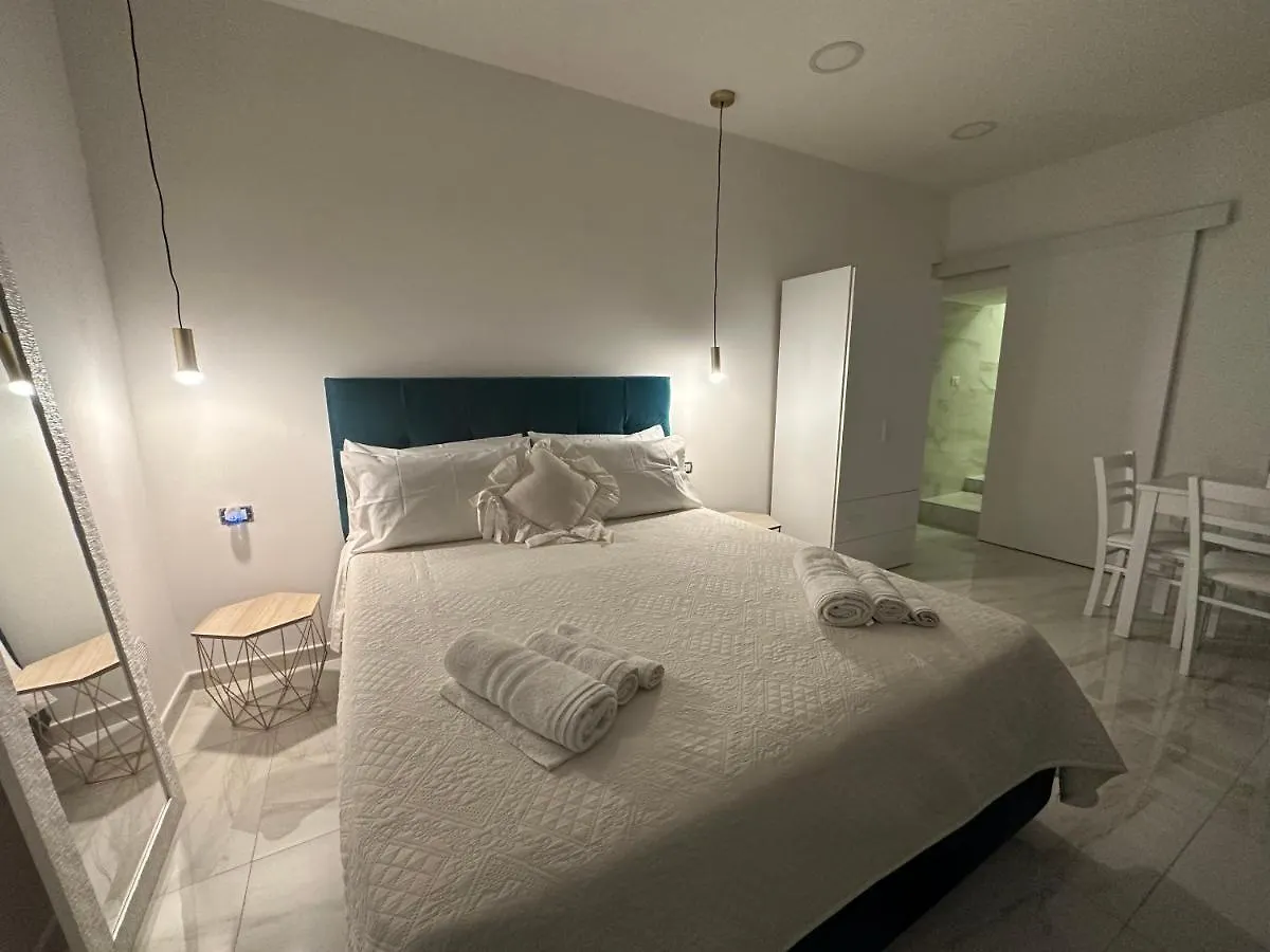 La Vie Est Belle Apartment Naples