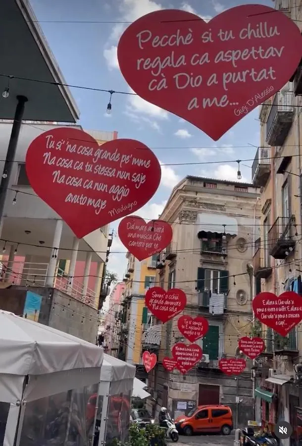 La Vie Est Belle Apartment Naples
