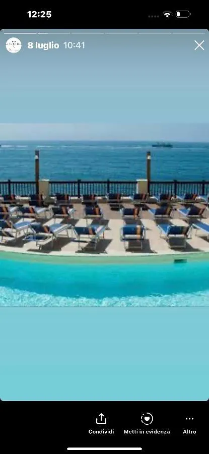 La Vie Est Belle Apartment Naples Italy